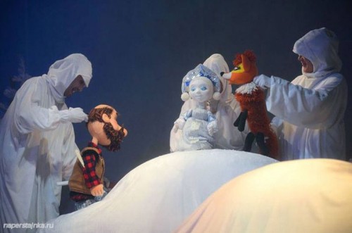 Снегурочка, дедушка и лиса